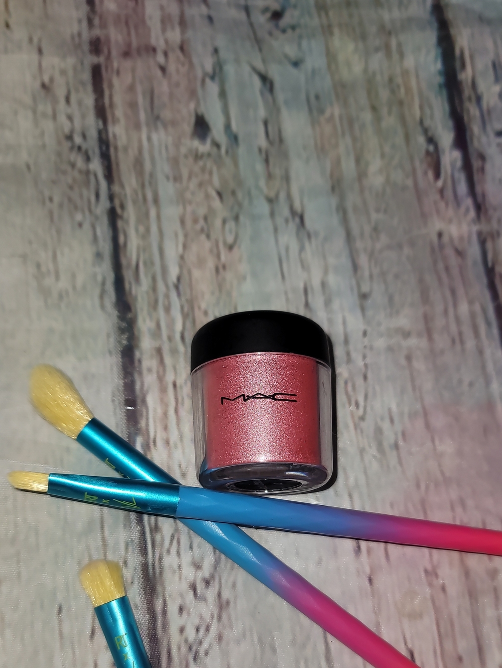 New Mac Pink Shimmer Pigment